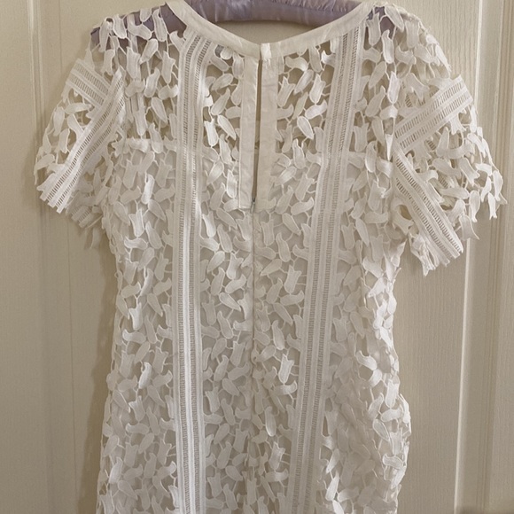Tuscany lace dress - Picture 3 of 4